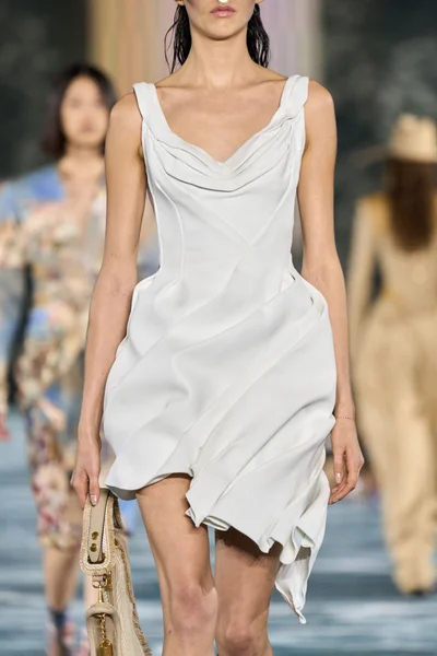 Look 39